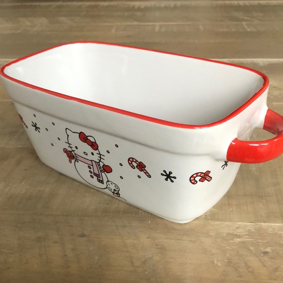 Christmas Hello Kitty Christmas Ceramic Bread Baking Dish NEW 🤍❤️ - Picture 5 of 8
